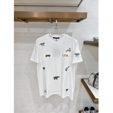 Louis Vuitton T-Shirts for Men in 213710
