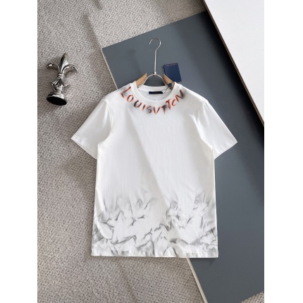 Louis Vuitton T-Shirts for Men in 213719