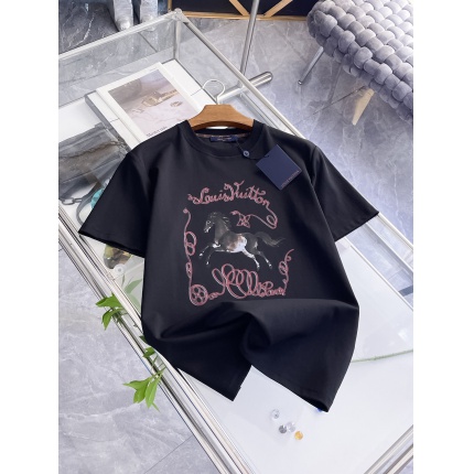 Louis Vuitton T-Shirts for Men in 213724
