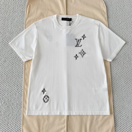Louis Vuitton T-Shirts for Women in 213742