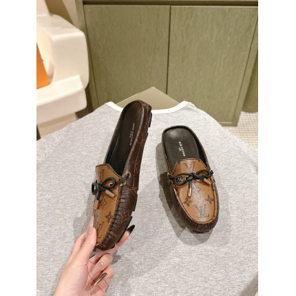 Louis Vuitton Loafers For Women in 213752