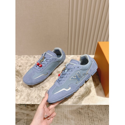 Louis Vuitton Sneakers For Men in 213759