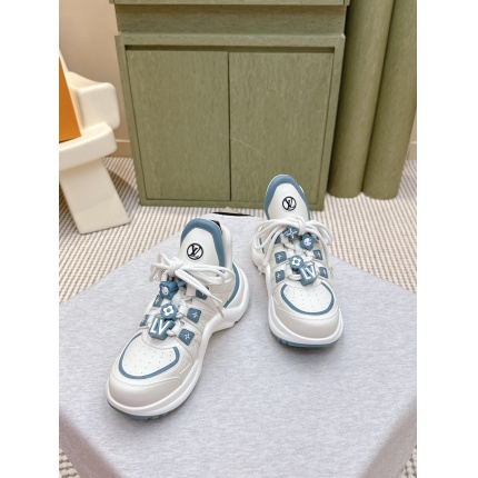 Louis Vuitton Sneakers for women in 213770