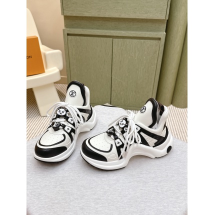 Louis Vuitton Sneakers for women in 213772