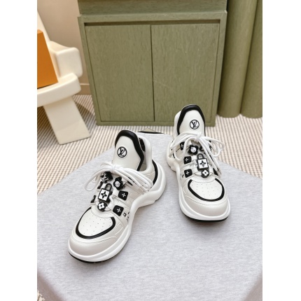 Louis Vuitton Sneakers for women in 213773