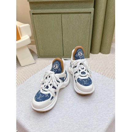 Louis Vuitton Sneakers for women in 213774