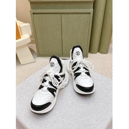 Louis Vuitton Sneakers for women in 213775