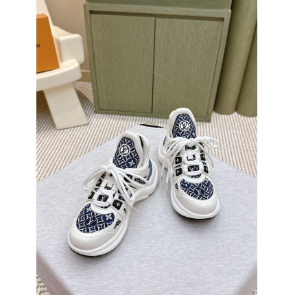Louis Vuitton Sneakers for women in 213777