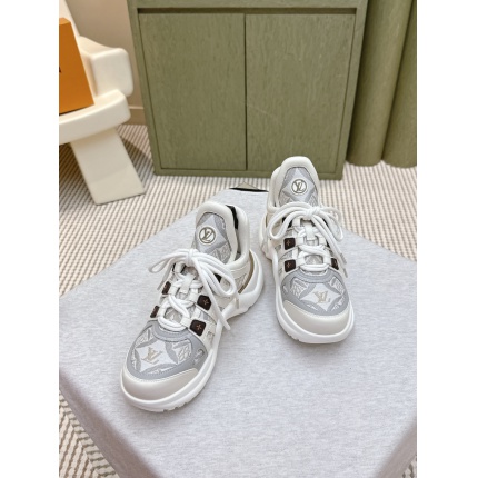Louis Vuitton Sneakers for women in 213780