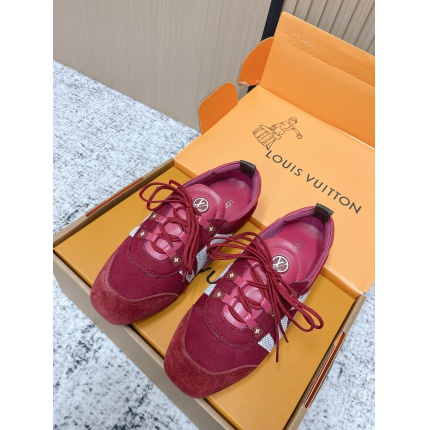 Louis Vuitton Sneakers for women in 213785
