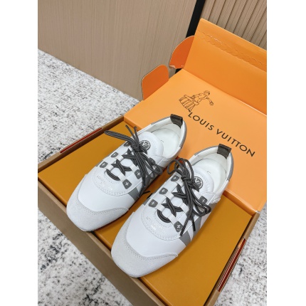 Louis Vuitton Sneakers for women in 213788