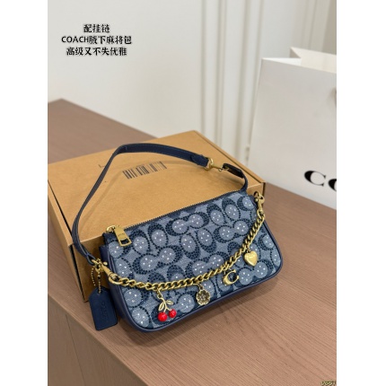 Coach Handbags in 213889