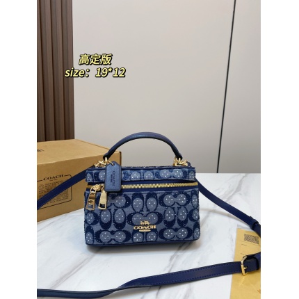 Coach Handbags in 213902