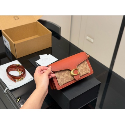 Coach Handbags in 213909
