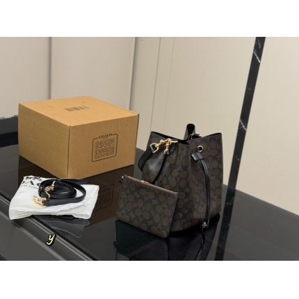 Coach Cross Bags in 213978
