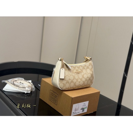 Cheap Coach Cross Bags in 213981, $50 USD- [IB213981] - Replica Coach Cross Bags