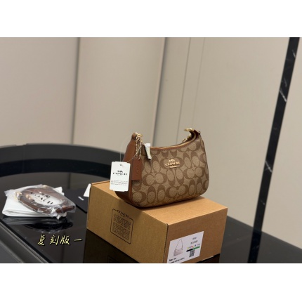 Cheap Coach Cross Bags in 213982, $50 USD- [IB213982] - Replica Coach Cross Bags