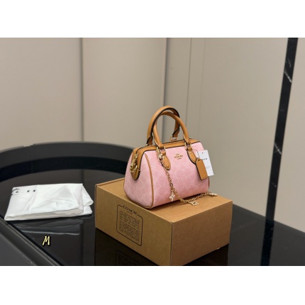 Coach Cross Bags in 213996