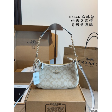 Coach Cross Bags in 214011