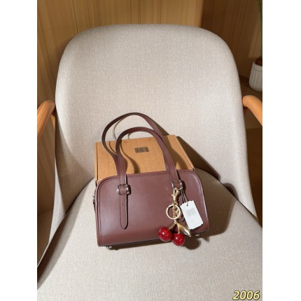 Coach Cross Bags in 214042