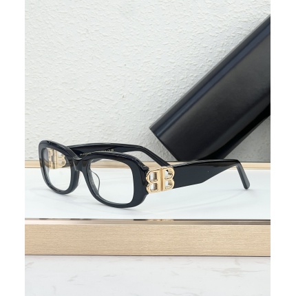 Balenciaga AAA quality Sunglasses in 214310