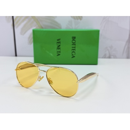 BOTTEGA VENET Glasses in 214328