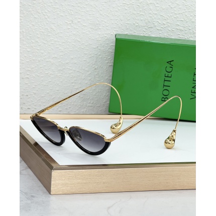 BOTTEGA VENET Glasses in 214346