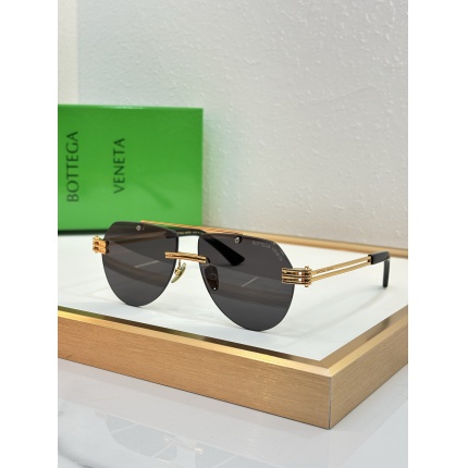 BOTTEGA VENET Glasses in 214350