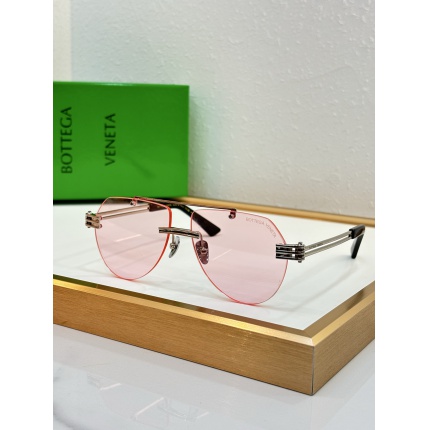 BOTTEGA VENET Glasses in 214352