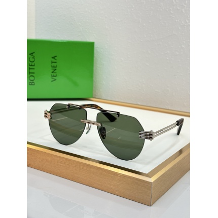 BOTTEGA VENET Glasses in 214353