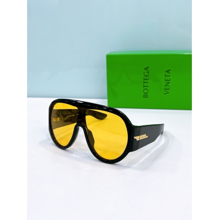 BOTTEGA VENET Glasses in 214365