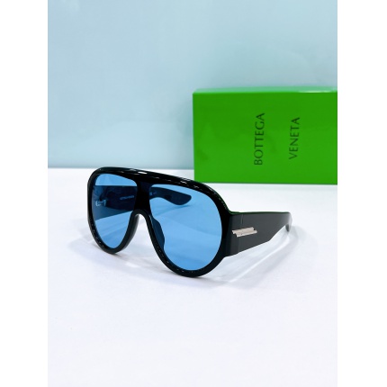 BOTTEGA VENET Glasses in 214369