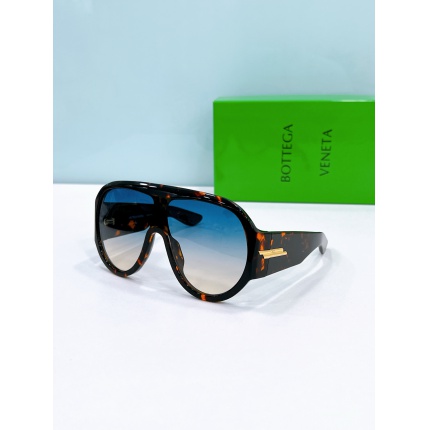 BOTTEGA VENET Glasses in 214370