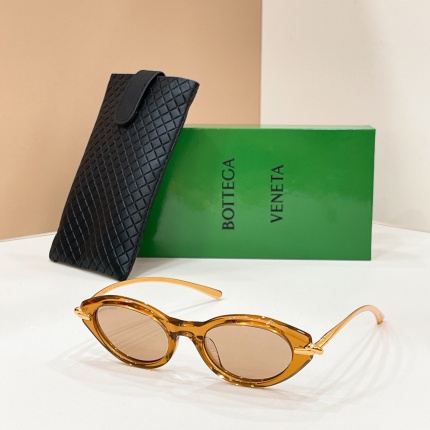 BOTTEGA VENET Glasses in 214379