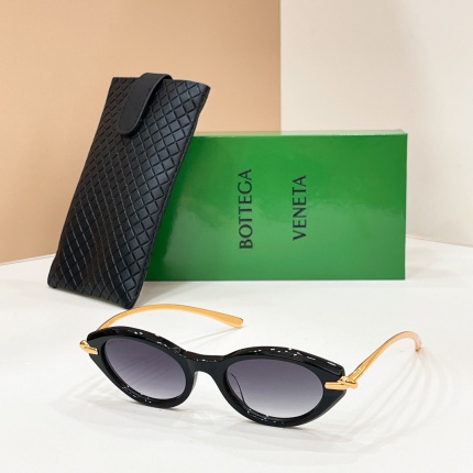 BOTTEGA VENET Glasses in 214380