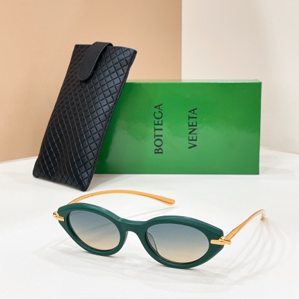 BOTTEGA VENET Glasses in 214382