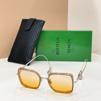 BOTTEGA VENET Glasses in 214385