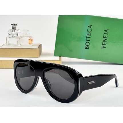 BOTTEGA VENET Glasses in 214395