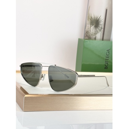 BOTTEGA VENET Glasses in 214397