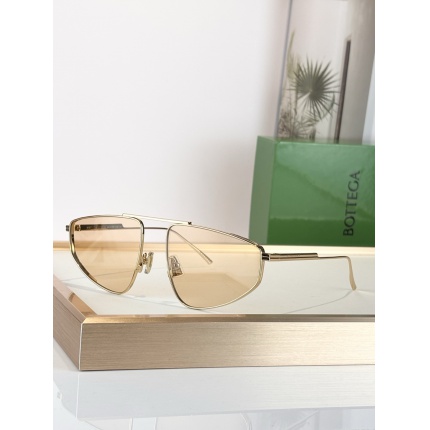 BOTTEGA VENET Glasses in 214399