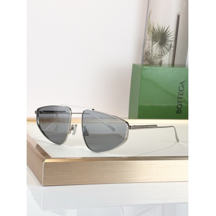 BOTTEGA VENET Glasses in 214402