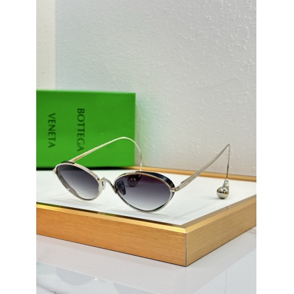 BOTTEGA VENET Glasses in 214405