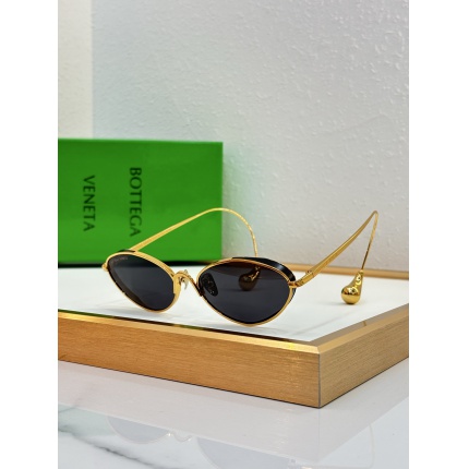 BOTTEGA VENET Glasses in 214410