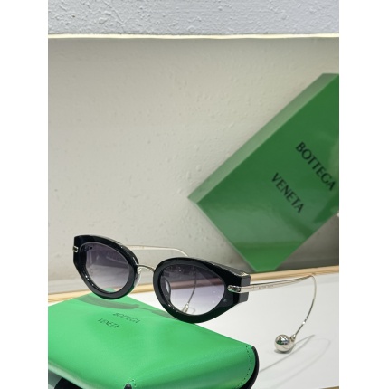 BOTTEGA VENET Glasses in 214412