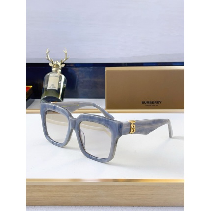 Burberry AAA+++ quality Sunglasses in 214432