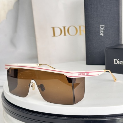 Dior AAA Quality Sunglasses in 214804
