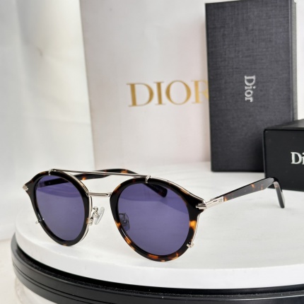Dior AAA Quality Sunglasses in 214805