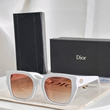 Dior AAA Quality Sunglasses in 214814