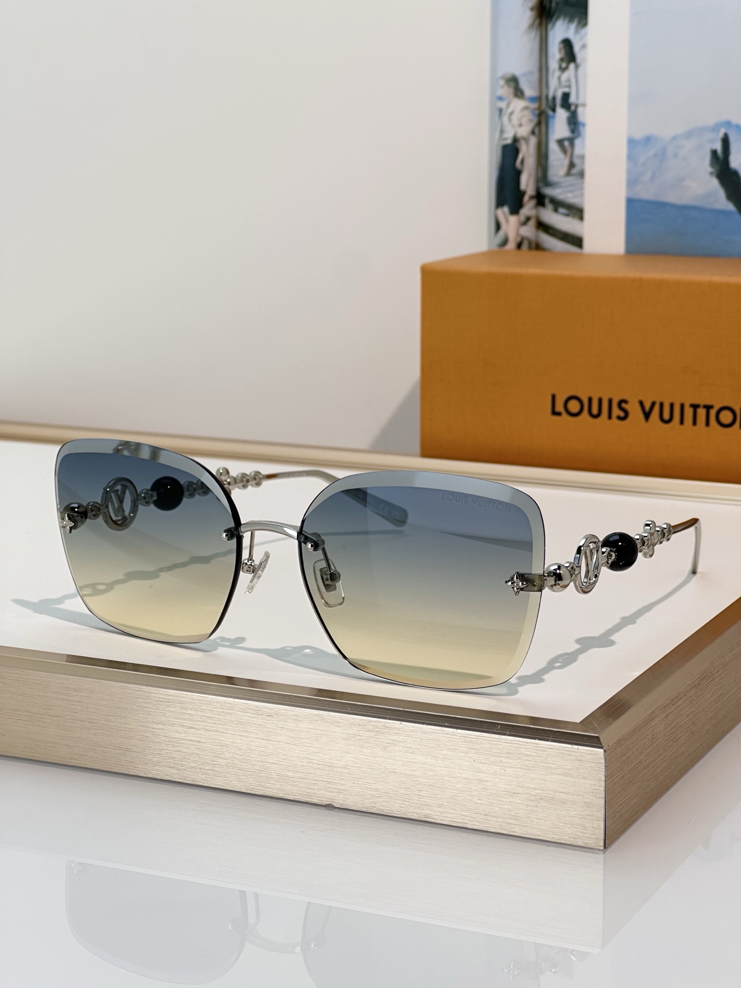 Cheap Louis Vuitton AAA quality Sunglasses in 209085, $45 USD- [IB209085] - Replica Louis Vuitton AAA Quality Sunglasses