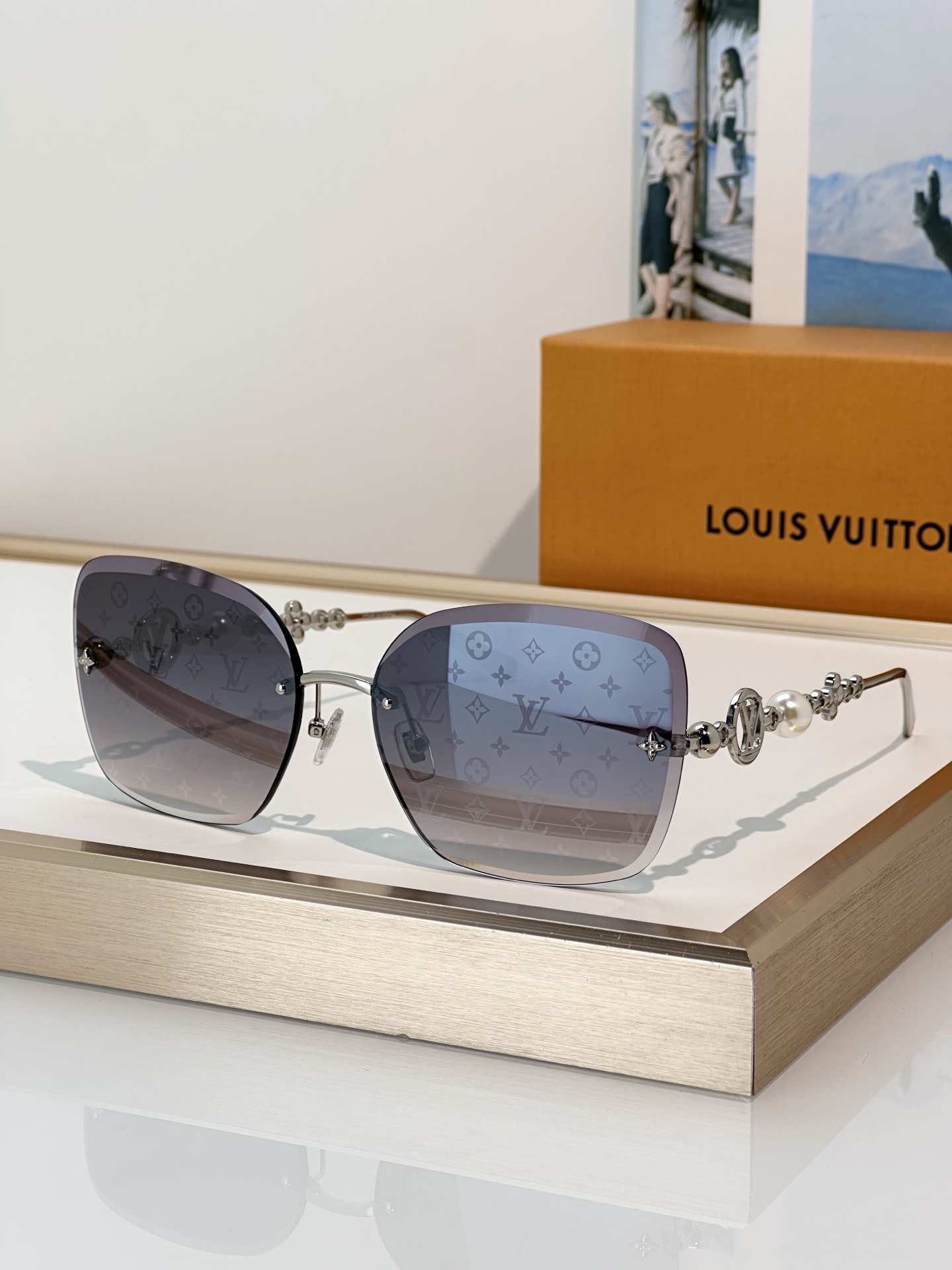 Cheap Louis Vuitton AAA quality Sunglasses in 209087, $45 USD- [IB209087] - Replica Louis Vuitton AAA Quality Sunglasses